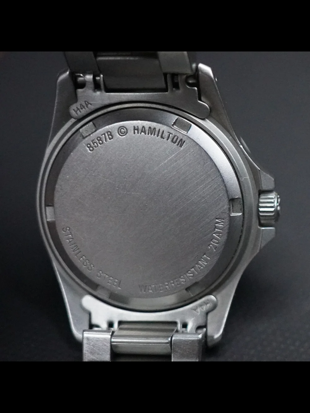 Vintage Hamilton Khaki Sub 660ft Diver 31mm Black Dial Quartz Ladies Watch 8587B